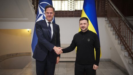 НАТО ще продължи да помага на Украйна да се защитава