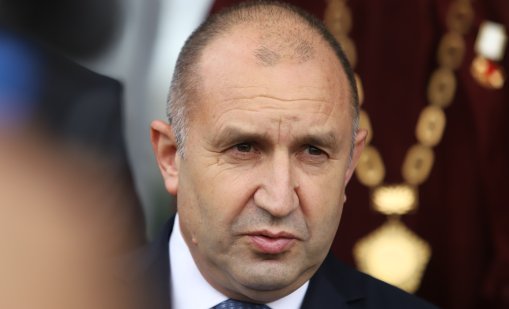 Радев нападна Борисов: Инфлацията му е истинска колкото магистралите и дузпите
